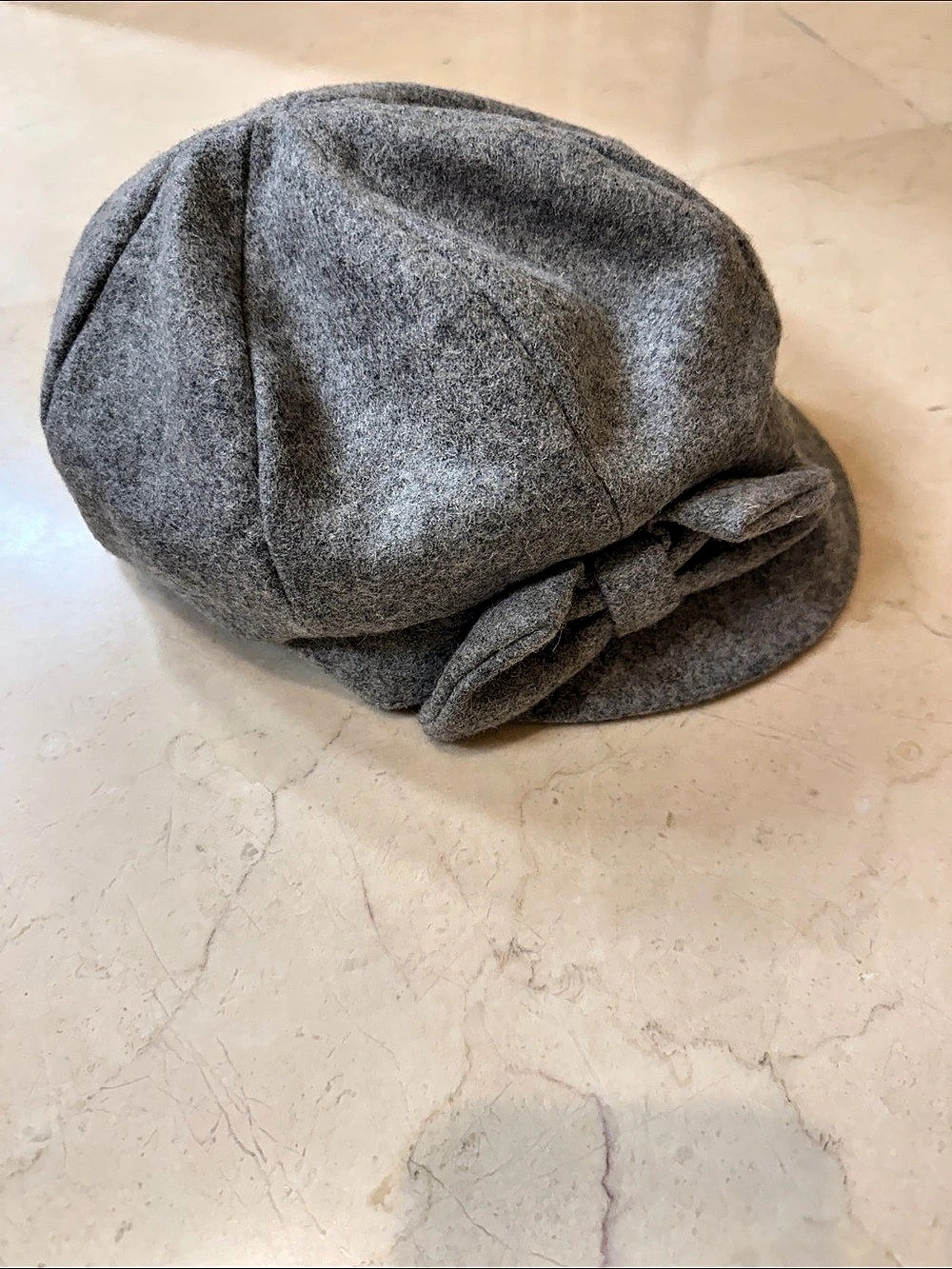 Gray Bow Newsboy Hat